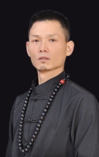 王新龙